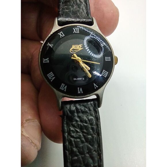 Nike Air 1238 Women's Vintage Watch Made in the USA - Picture 1 of 9